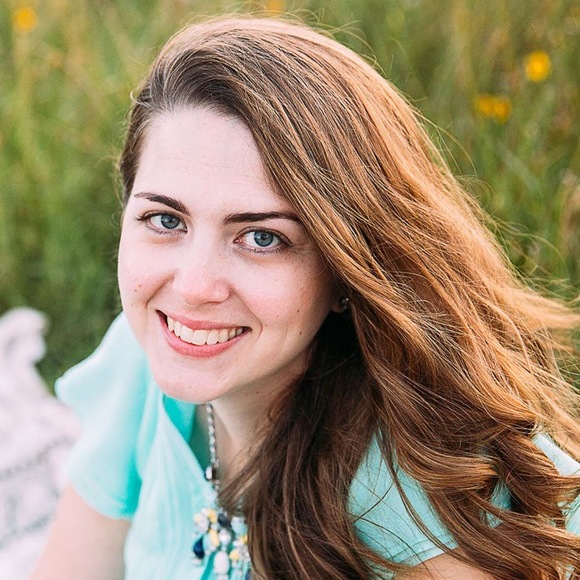 Meet your Posher, Cassandra - Picture 1 of 1